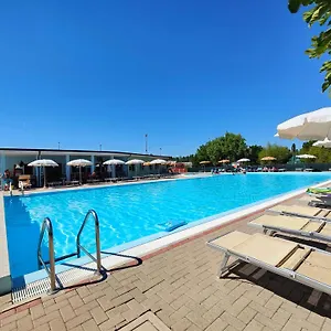 Aparthotel Long Village Sul Mare Privata Inclusa, Lido Adriano